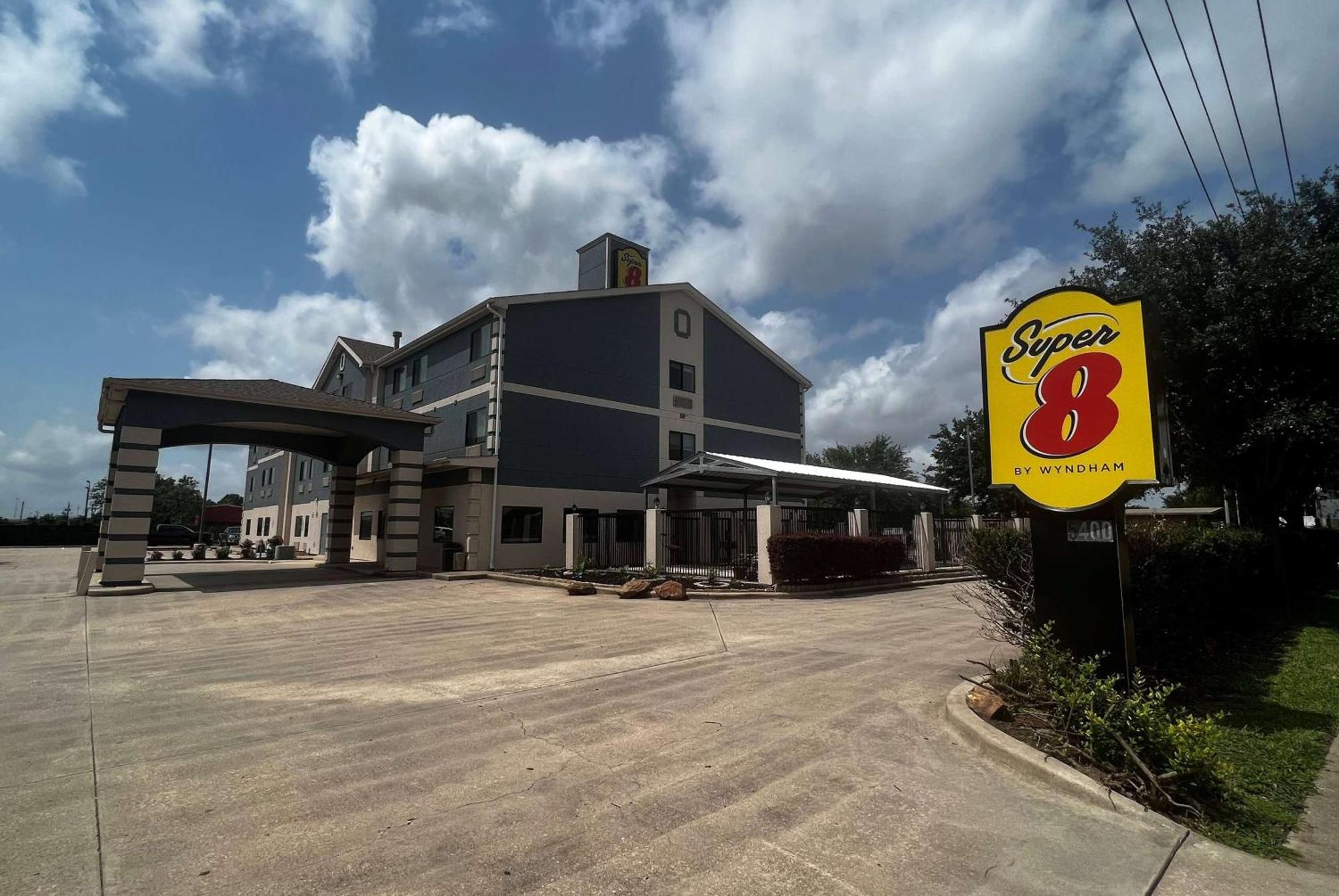 Hotel Super 8 By Wyndham Pasadena Exterior foto
